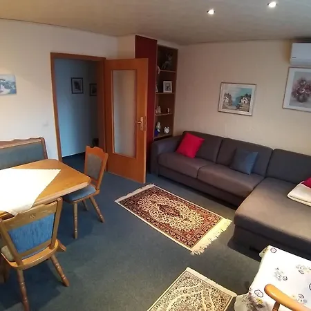 Daire 2-zimmer Mit Ueberdachten Sitzplatz Im Garten *